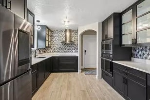 633 E 4th Ave N, Salt Lake City, UT 84103 - Photo 1
