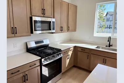 2032 W Leap Frog Rd #919, Eagle Mountain, UT 84005 - Photo 3