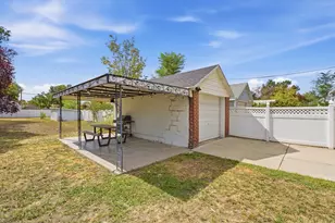 827 W 500 N, Salt Lake City, UT 84116 - Photo 25