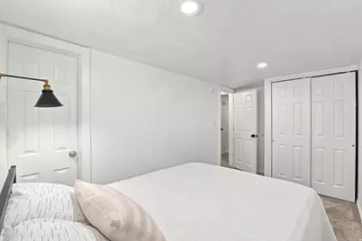 827 W 500 N, Salt Lake City, UT 84116 - Photo 17