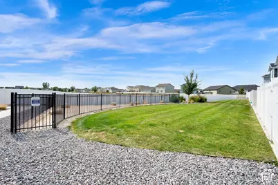 1858 E Fall St, Eagle Mountain, UT 84005 - Photo 3