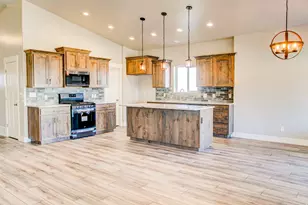 2779 S Spanish Oaks Dr E, Spanish Fork, UT 84660 - Photo 11