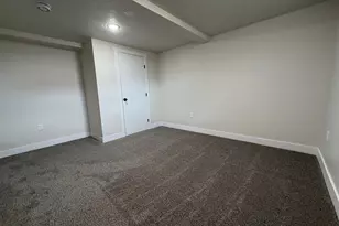 272 E 4800 S, Washington Terrace, UT 84405 - Photo 13