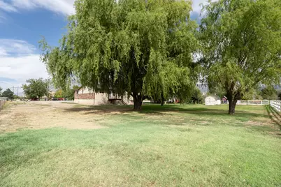 2129 W 2700 N, Farr West, UT 84404 - Photo 37