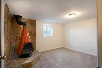 2129 W 2700 N, Farr West, UT 84404 - Photo 27