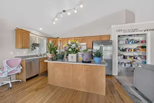 569 E 2200 S, Clearfield, UT 84015 - Photo 7