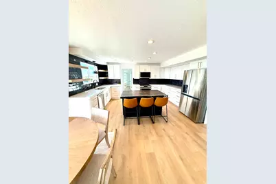10158 S High Point Ln E, Sandy, UT 84092 - Photo 5