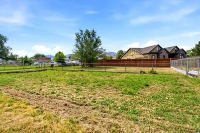 3150 S Broadway St, Magna, UT 84044 - Photo 31