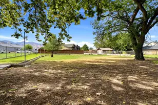 3150 S Broadway St, Magna, UT 84044 - Photo 29