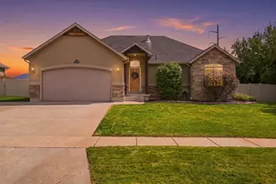 1018 N 2325 W, Layton, UT 84041 - Photo 1