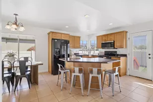 1018 N 2325 W, Layton, UT 84041 - Photo 11