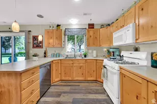 1427 S Blossom Ln, Ogden, UT 84404 - Photo 11