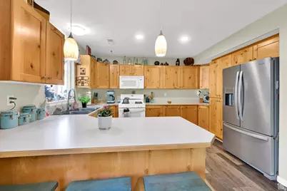 1427 S Blossom Ln, Ogden, UT 84404 - Photo 9