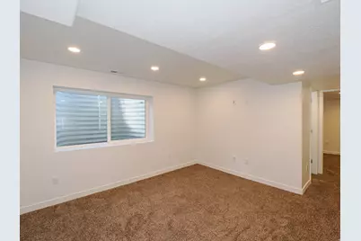 3083 S Red Pine Dr W, Saratoga Springs, UT 84045 - Photo 31