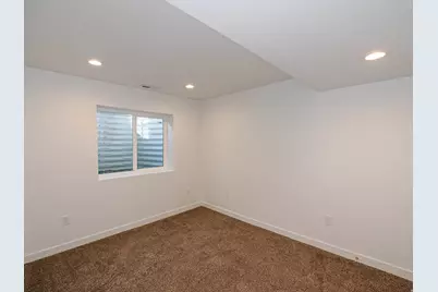 3083 S Red Pine Dr W, Saratoga Springs, UT 84045 - Photo 33