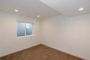 3083 S Red Pine Dr W, Saratoga Springs, UT 84045 - Photo 33