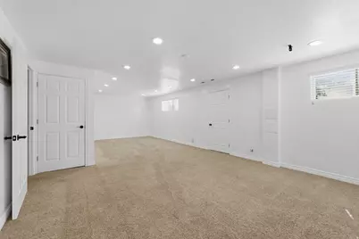 231 E 650 S, Kaysville, UT 84037 - Photo 19