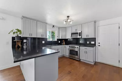 231 E 650 S, Kaysville, UT 84037 - Photo 5
