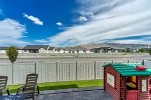 5044 N Folkstone Dr, Eagle Mountain, UT 84005 - Photo 37
