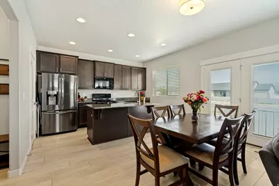 5044 N Folkstone Dr, Eagle Mountain, UT 84005 - Photo 9