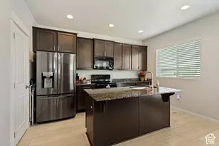 5044 N Folkstone Dr, Eagle Mountain, UT 84005 - Photo 13