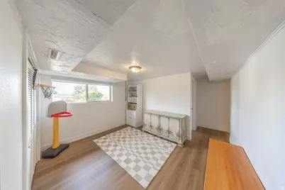 1987 S Claremont Dr E, Bountiful, UT 84010 - Photo 25