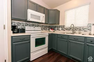 4197 Lily Dr, Roy, UT 84067 - Photo 13