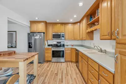 1909 E 5150 S, Holladay, UT 84117 - Photo 5