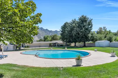 1909 E 5150 S, Holladay, UT 84117 - Photo 27