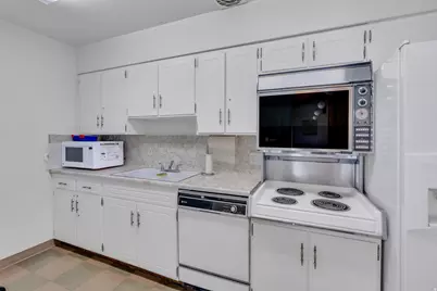 1909 E 5150 S, Holladay, UT 84117 - Photo 29