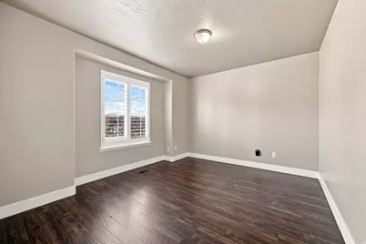 8533 S Sunrise Oak Dr, West Jordan, UT 84081 - Photo 7