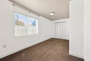 8533 S Sunrise Oak Dr, West Jordan, UT 84081 - Photo 25