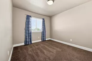 8533 S Sunrise Oak Dr, West Jordan, UT 84081 - Photo 19