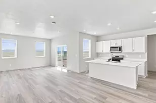 952 E Cody St, Eagle Mountain, UT 84005 - Photo 9