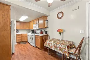 881 E Maple Vw Dr, Salt Lake City, UT 84106 - Photo 5