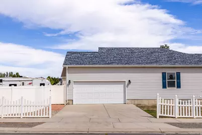 4223 N Pinion Cir W, Eagle Mountain, UT 84005 - Photo 35