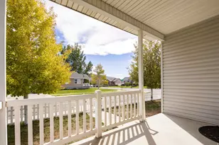 4223 N Pinion Cir W, Eagle Mountain, UT 84005 - Photo 29