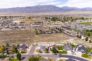 4223 N Pinion Cir W, Eagle Mountain, UT 84005 - Photo 43