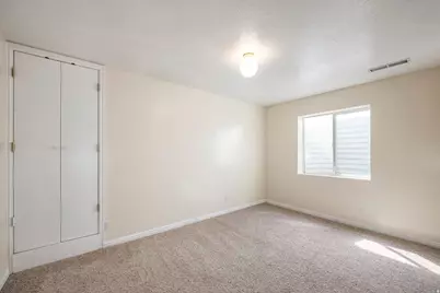 4223 N Pinion Cir W, Eagle Mountain, UT 84005 - Photo 17