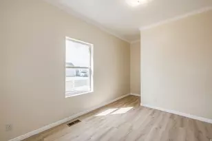 4223 N Pinion Cir W, Eagle Mountain, UT 84005 - Photo 9