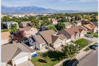 6755 S Majestic Loop Rd, West Jordan, UT 84081 - Photo 31