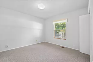 83 E 200 S, Farmington, UT 84025 - Photo 17