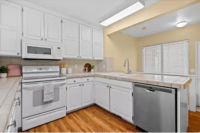 83 E 200 S, Farmington, UT 84025 - Photo 13