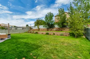 9012 N Suffolk Ln E, Eagle Mountain, UT 84005 - Photo 43