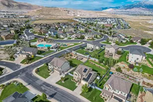 9012 N Suffolk Ln E, Eagle Mountain, UT 84005 - Photo 77