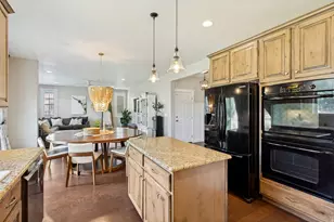 9012 N Suffolk Ln E, Eagle Mountain, UT 84005 - Photo 9