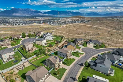 9012 N Suffolk Ln E, Eagle Mountain, UT 84005 - Photo 73