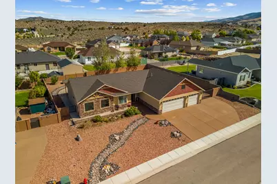 2091 E Mountain View Loop, Enoch, UT 84721 - Photo 3
