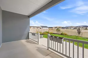 5420 N Cliffrose Dr, Eagle Mountain, UT 84005 - Photo 35