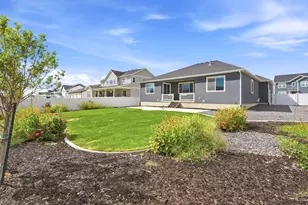 5420 N Cliffrose Dr, Eagle Mountain, UT 84005 - Photo 37